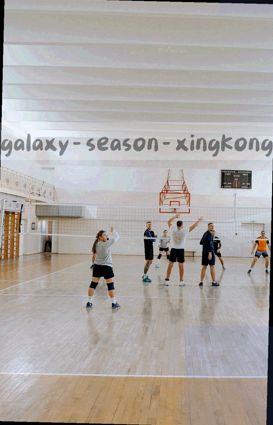 从少年到成年球衣尺码由小到大排列的抽象构图，无号码与姓名